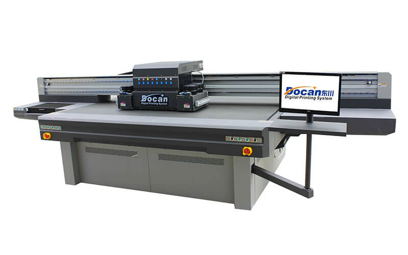 DOCAN H1000 là máy in uv khổ lớn phù hợp in trên nhiều chất liệu như kính, inox, mica