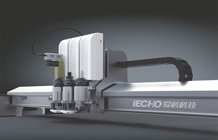 Máy cắt kỹ thuật số có thể cắt vật liệu dày đến 50mm